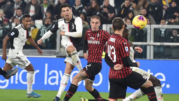 Cristiano Ronaldo al tiro durante Juventus-Milan (credits: GETTY Images) 