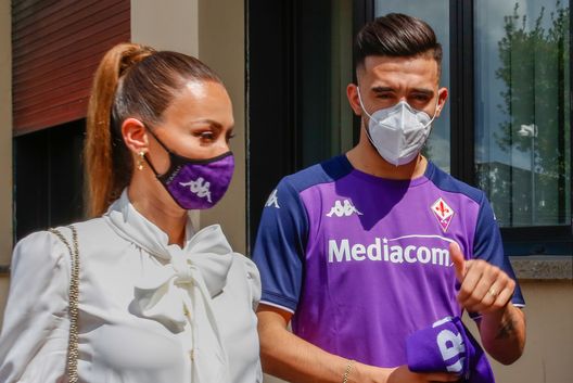 GERMOGLI PH: 2 AGOSTO 2021 FIRENZE ARRIVO DEL NUOVO GIOCATORE DELLA FIORENTINA NICOLAS GONZALEZ NELLA FOTO ARRIVO ALL'AREOPORTO VESPUCCI DI PERETOLA GERMOGLI PH: 2 AGOSTO 2021 FIRENZE ARRIVO DEL NUOVO GIOCATORE DELLA FIORENTINA NICOLAS GONZALEZ NELLA FOTO ARRIVO ALL'AREOPORTO VESPUCCI DI PERETOLA