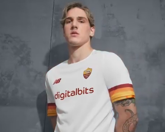 Roma, arriva la maglia da trasferta ispirata al 1978-79 Roma, arriva la maglia da trasferta ispirata al 1978-79