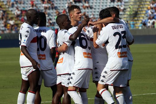 CAGLIARI, ITALY - SEPTEMBER 12: Mohamed Fares of Genoa celebrates his goal 3-2 during the Serie A match between Cagliari Calcio and Genoa CFC at Sardegna Arena on September 12, 2021 in Cagliari, Italy. (Photo by Enrico Locci/Getty Images) CAGLIARI, ITALY - SEPTEMBER 12: Mohamed Fares of Genoa celebrates his goal 3-2 during the Serie A match between Cagliari Calcio and Genoa CFC at Sardegna Arena on September 12, 2021 in Cagliari, Italy. (Photo by Enrico Locci/Getty Images)