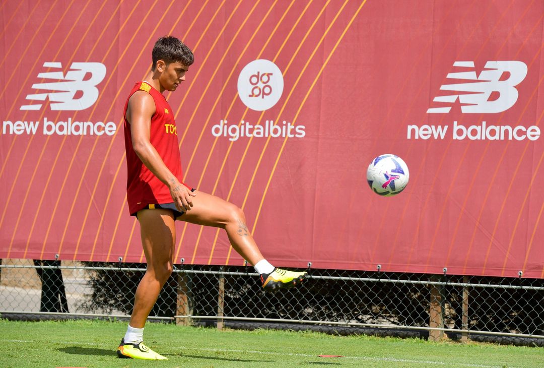 La Roma lavora sotto il sole di Trigoria – FOTO GALLERY - immagine 27