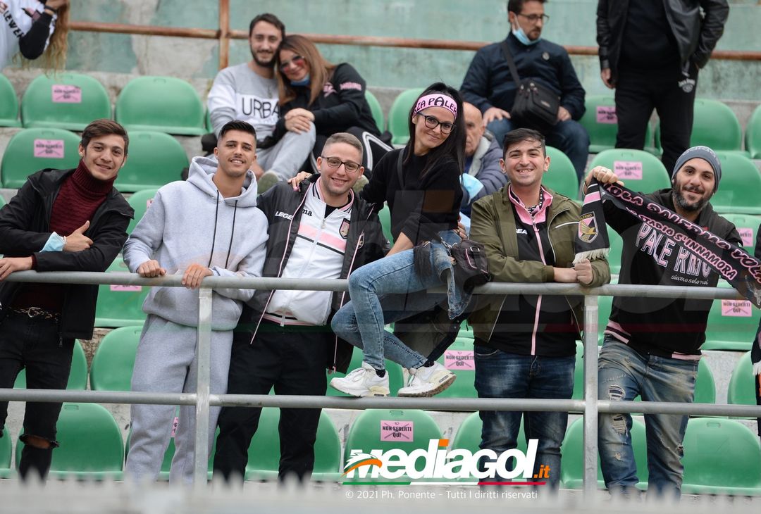 FOTO, i tifosi allo stadio per Palermo – Avellino 1-1 (Gallery) - immagine 53