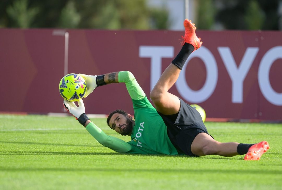 Roma, c’è Wijnaldum in gruppo. E torna anche Rui Patricio – FOTO GALLERY - immagine 16