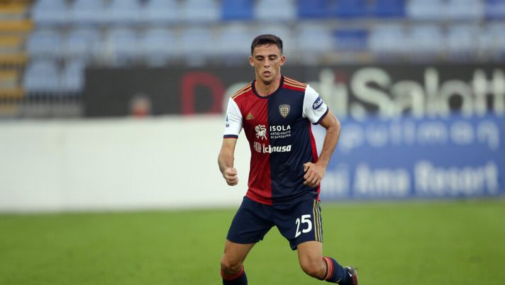 CAGLIARI, ITALY - NOVEMBER 07: Gabriele Zappa of Cagliari in action during the Serie A match between Cagliari Calcio and UC Sampdoria at Sardegna Arena on November 07, 2020 in Cagliari, Italy. (Photo by Enrico Locci/Getty Images) CAGLIARI, ITALY - NOVEMBER 07: Gabriele Zappa of Cagliari in action during the Serie A match between Cagliari Calcio and UC Sampdoria at Sardegna Arena on November 07, 2020 in Cagliari, Italy. (Photo by Enrico Locci/Getty Images)