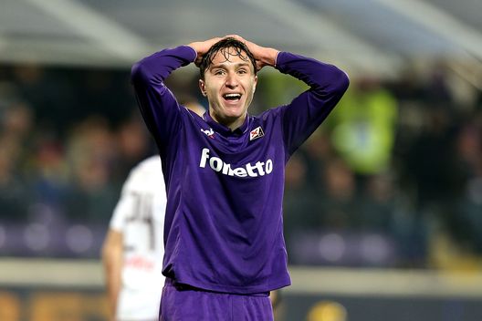 FLORENCE, ITALY - FEBRUARY 27: Federico Chiesa of ACF Fiorentina shows his dejection during the Serie A match between ACF Fiorentina and FC Torino at Stadio Artemio Franchi on February 27, 2017 in Florence, Italy. (Photo by Gabriele Maltinti/Getty Images) FLORENCE, ITALY - FEBRUARY 27: Federico Chiesa of ACF Fiorentina shows his dejection during the Serie A match between ACF Fiorentina and FC Torino at Stadio Artemio Franchi on February 27, 2017 in Florence, Italy. (Photo by Gabriele Maltinti/Getty Images)