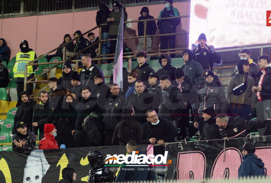 FOTO, i tifosi allo stadio per Palermo – Monopoli 2-1 (Gallery) - immagine 21