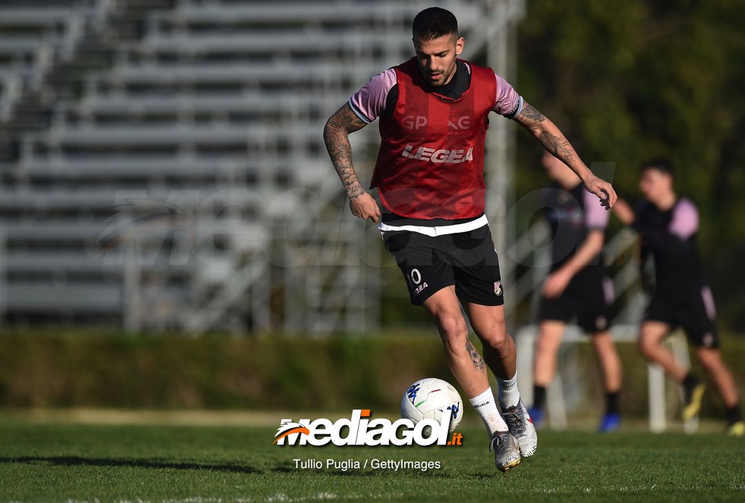  PALERMO, ITALY - MARCH 06: Aleksandar Trajkovski in action during a US Citta' di Palermo training session at Tenente Carmelo Onorato Sports Center on March 06, 2019 in Palermo, Italy. (Photo by Tullio M. Puglia/Getty Images) 
