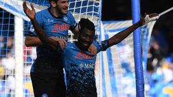 Il Napoli stende 3-1 il Torino e vola momentaneamente in vetta