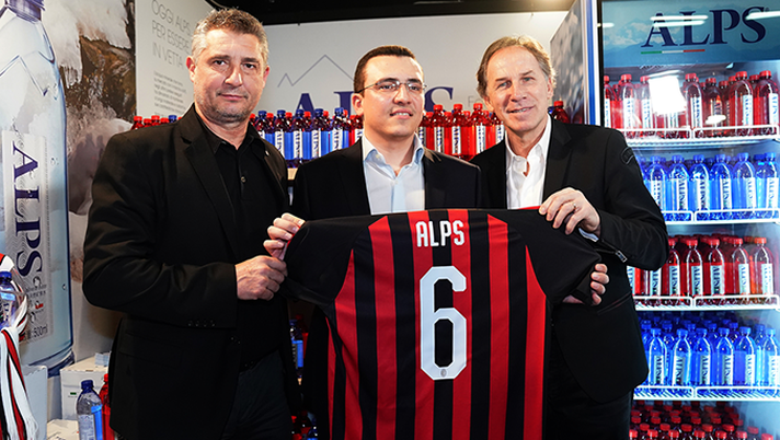 Franco Baresi e Daniele Massaro, ex giocatori del Milan, all'evento Acqua Alps (credits: acmilan.com) 