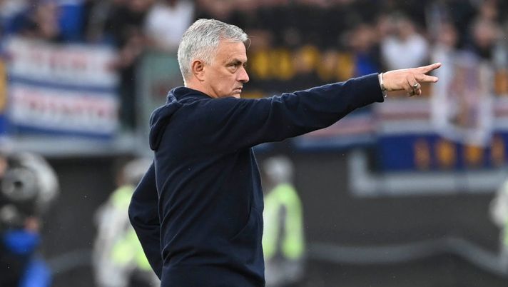 Roma, Mourinho riscopre la forza della difesa a 4: adesso può permettersela - immagine 1