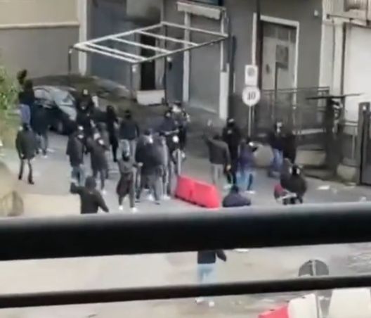 Sotto il passamontagna, via agli arresti: follia derby, fermati 9 tifosi di Paganese e Casertana- immagine 2