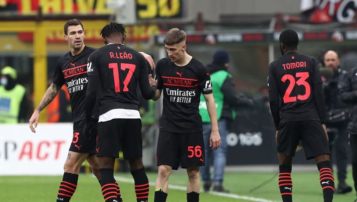 MILAN, ITALY - DECEMBER 04: Alexis Saelemaekers (R) of AC Milan celebrates his goal with his team-mate Rafael Leao during the Serie A match between AC Milan v US Salernitana at Stadio Giuseppe Meazza on December 04, 2021 in Milan, Italy. (Photo by Marco Luzzani/Getty Images) AC Milan