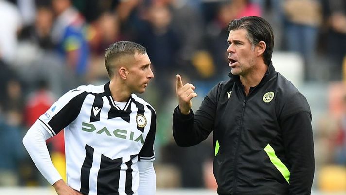 UDINE, ITALY - OCTOBER 09: Gerard Deulofeu of Udinese Calcio and Andrea Sottil head coach of Udinese Calcio during the Serie A match between Udinese Calcio and Atalanta BC at Dacia Arena on October 09, 2022 in Udine, Italy. (Photo by Alessandro Sabattini/Getty Images) Udinese, Deulofeu scalpita al rientro dall’infortunio: le ultime per il Bologna - immagine 1