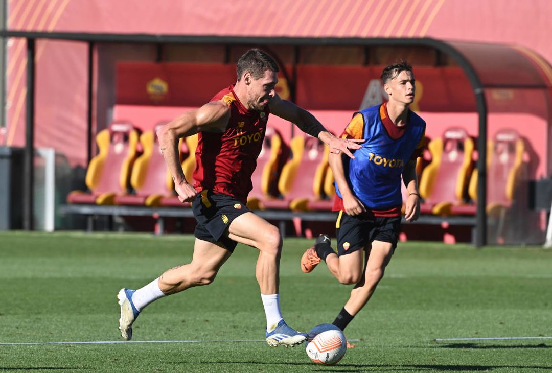 Trigoria, palestra per chi ha giocato ieri. Karsdorp in campo – FOTO GALLERY - immagine 10