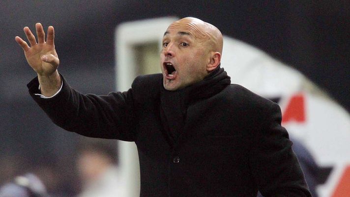 UDINE, ITALY - FEBRUARY 19: Coach Luciano Spalletti of Udinese reacts during the Serie A match against Inter Milan at Friuli stadium on February 19, 2005 in Udine, Italy. Udinese and Inter Milan played to a 1-1 tie. (Photo by Newpress/Getty Images) UDINE, ITALY - FEBRUARY 19: Coach Luciano Spalletti of Udinese reacts during the Serie A match against Inter Milan at Friuli stadium on February 19, 2005 in Udine, Italy. Udinese and Inter Milan played to a 1-1 tie. (Photo by Newpress/Getty Images)