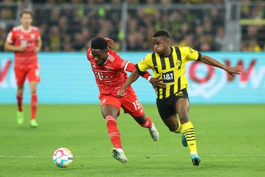 (Photo by Alexander Hassenstein/Getty Images) COLPO IN FACCIA PER ALPHONSO DAVIES