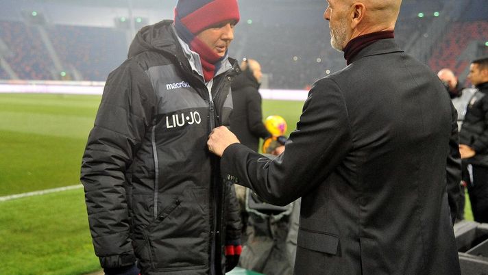 BOLOGNA, ITALY - DECEMBER 08: Sinisa Mihajlovic head coach of Bologna FC gestures prior the beginning of the Serie A match between Bologna FC and AC Milan at Stadio Renato Dall'Ara on December 08, 2019 in Bologna, Italy. (Photo by Mario Carlini / Iguana Press/Getty Images) Mihajlovic: “Ci vogliono ventitré tiri per un gol? Con il Milan non puoi” - immagine 1