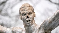 Le repliche dei nasi di Ibra all’asta a Malmoe: tifosi ancora arrabbiati per l’Hammarby