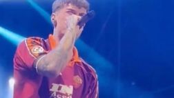 Blanco, concerto con la maglia giallorossa: “Forza Roma, voglio bene anche ai laziali”