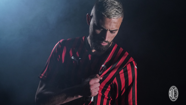 Léo Duarte, nuovo difensore del Milan (credits: acmilan.com) 