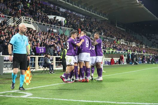 FLORENCE, ITALY - MARCH 09: Antonin Barak of ACF Fiorentina celebrates after scoring a goal during the UEFA Europa Conference League round of 16 leg one match between ACF Fiorentina and Sivasspor at Stadio Artemio Franchi on March 9, 2023 in Florence, Italy. (Photo by Gabriele Maltinti/Getty Images) Meno possesso palla e più precisione: ecco la nuova Fiorentina- immagine 2
