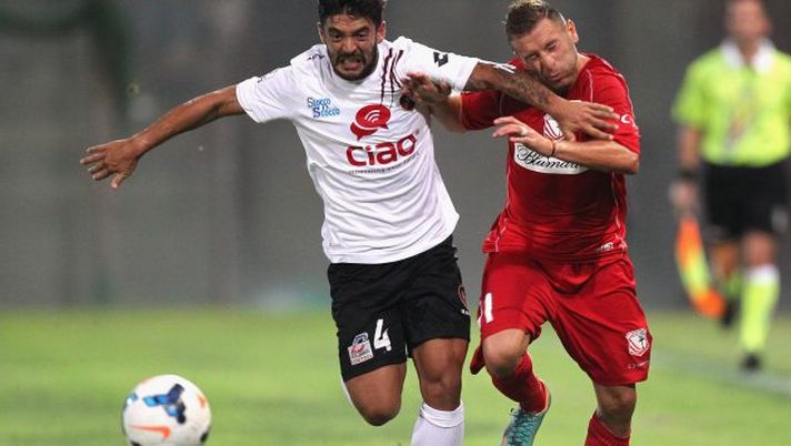 Reggina, il toccante saluto di De Rose: “Me ne vado in silenzio, così come sono arrivato. Vi porto nel cuore” 