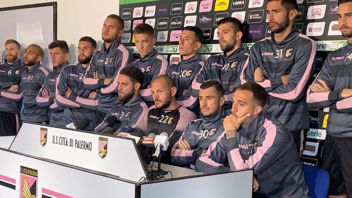 Palermo in Serie C, Nestorovski: “Se restiamo? Vi rispondo così. La società…” Palermo in Serie C, Nestorovski: “Se restiamo? Vi rispondo così. La società…”