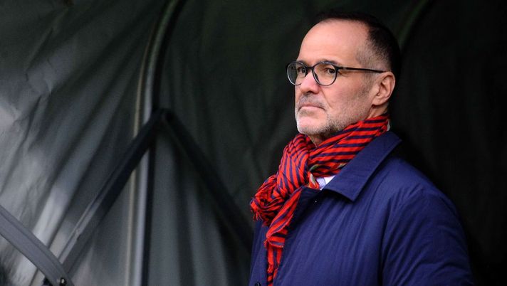 BOLOGNA, ITALY - NOVEMBER 21: Joey Saputo President of Bologna FC looks on prior to the beginning of the Serie A match between Bologna FC and Venezia FC at Stadio Renato Dall'Ara on November 21, 2021 in Bologna, Italy. (Photo by Mario Carlini / Iguana Press/Getty Images) Presidente Bologna: “Deluso dai risultati! Mihajlovic resta? Vedremo…” - immagine 1
