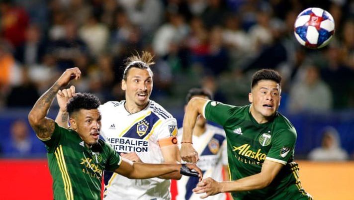 Portland, due avversari chiesero la maglia a Ibra: lui “Eccone una, dividetela in due…” Portland, due avversari chiesero la maglia a Ibra: lui “Eccone una, dividetela in due…” - immagine 1