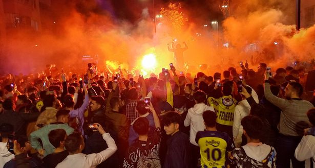 Niente tifosi Fenerbahce al derby di Istanbul: protesta davanti allo stadio del Besiktas- immagine 2