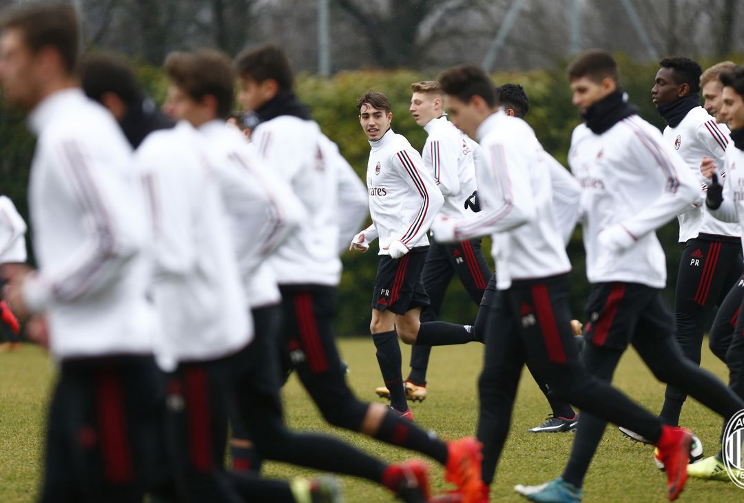  Un istante dell'allenamento del Milan Primavera (acmilan.com) 