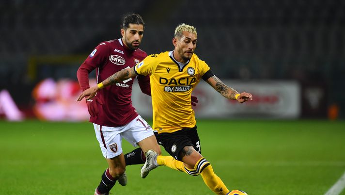 TURIN, ITALY - DECEMBER 12: Roberto Pereyra of Udinese Calcio is put under pressure by Ricardo Rodriguez of Torino F.C. during the Serie A match between Torino FC and Udinese Calcio at Stadio Olimpico di Torino on December 12, 2020 in Turin, Italy. Sporting stadiums around Italy remain under strict restrictions due to the Coronavirus Pandemic as Government social distancing laws prohibit fans inside venues resulting in games being played behind closed doors. (Photo by Valerio Pennicino/Getty Images) TURIN, ITALY - DECEMBER 12: Roberto Pereyra of Udinese Calcio is put under pressure by Ricardo Rodriguez of Torino F.C. during the Serie A match between Torino FC and Udinese Calcio at Stadio Olimpico di Torino on December 12, 2020 in Turin, Italy. Sporting stadiums around Italy remain under strict restrictions due to the Coronavirus Pandemic as Government social distancing laws prohibit fans inside venues resulting in games being played behind closed doors. (Photo by Valerio Pennicino/Getty Images)