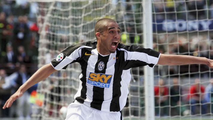 David Trezeguet festeggia il suo gol in Milan-Juventus dell'8 maggio 2005 (credits: GETTY Images) 