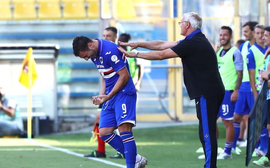 Federico Banazzoli e Claudio Ranieri dopo il gol di Parma Federico Banazzoli e Claudio Ranieri dopo il gol di Parma