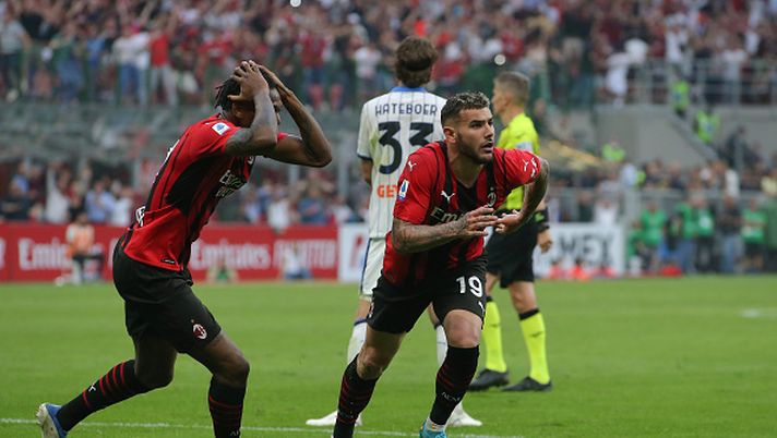 MILAN, ITALY - MAY 15: Rafael Leao of AC Milan reacts in disbelief as team mate Theo Hernandez celebrates after scoring a goal breaking from his own half to give the side a 2-0 lead during the Serie A match between AC Milan and Atalanta BC at Stadio Giuseppe Meazza on May 15, 2022 in Milan, Italy. (Photo by Jonathan Moscrop/Getty Images) THEO HERNANDEZ VS ATALANTA