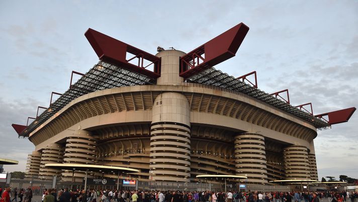 MILAN, ITALY - SEPTEMBER 21: A general view of Meazza Stadium ahead of  the Serie A match between AC Milan and FC Internazionale at Stadio Giuseppe Meazza on September 21, 2019 in Milan, Italy. (Photo by Tullio M. Puglia/Getty Images) 