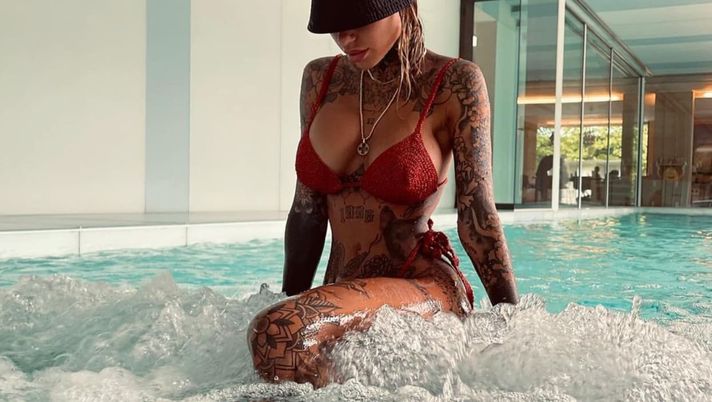 Zoe Cristofoli, è vacanza anche a casa: il bikini nell’idromassaggio è da urlo  Zoe Cristofoli, è vacanza anche a casa: il bikini nell’idromassaggio è da urlo