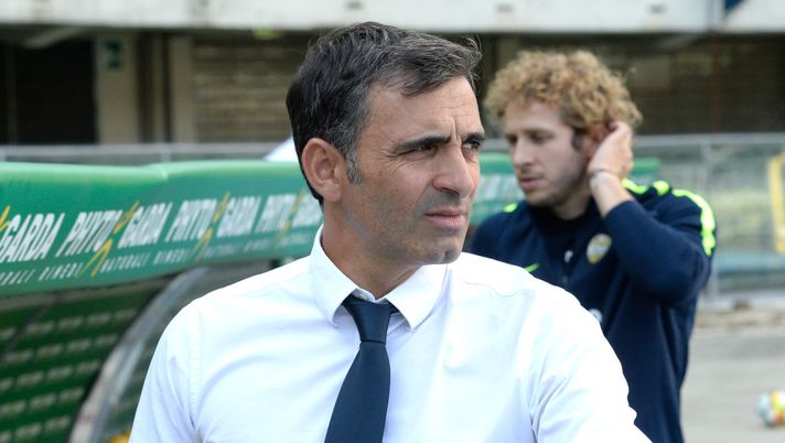 VERONA, ITALY - SEPTEMBER 24: Head coach of Hellas Verona FC Fabio Pecchia looks on during the Serie A match between Hellas Verona FC and SS Lazio at Stadio Marc'Antonio Bentegodi on September 24, 2017 in Verona, Italy. (Photo by Dino Panato/Getty Images)  VERONA, ITALY - SEPTEMBER 24: Head coach of Hellas Verona FC Fabio Pecchia looks on during the Serie A match between Hellas Verona FC and SS Lazio at Stadio Marc'Antonio Bentegodi on September 24, 2017 in Verona, Italy. (Photo by Dino Panato/Getty Images)