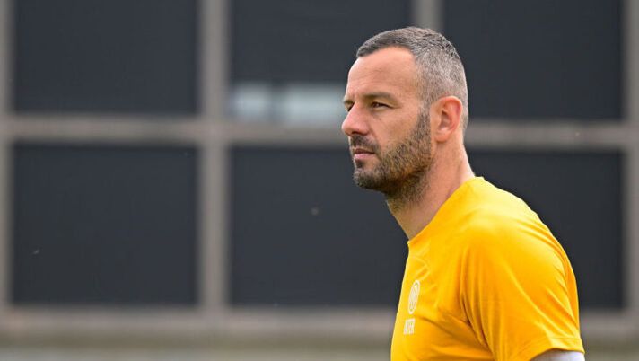 COMO, ITALY - MAY 05: Samir Handanovic of FC Internazionale in action during the FC Internazionale training session at the club's training ground Suning Training Center on May 05, 2023 in Como, Italy. (Photo by Mattia Ozbot - Inter/Inter via Getty Images) Handanovic: “Lautaro Martinez, Sommer e Onana non mi è piaciuto quando…” - immagine 1