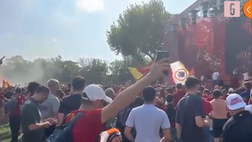 VIDEO Siviglia-Roma, spettacolo a Budapest: in migliaia cantano l’inno giallorosso