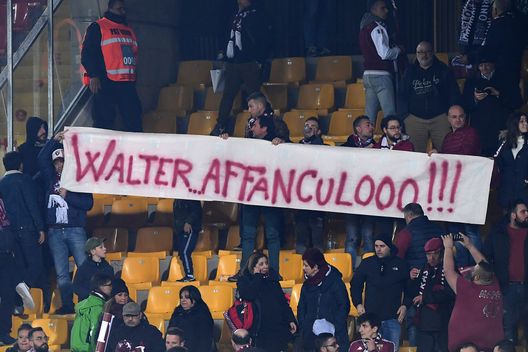 LECCE, ITALY - FEBRUARY 02: Torino FC supporters banners during the Serie A match between US Lecce and Torino FC at Stadio Via del Mare on February 02, 2020 in Lecce, Italy. (Photo by Francesco Pecoraro/Getty Images) LECCE, ITALY - FEBRUARY 02: Torino FC supporters banners during the Serie A match between US Lecce and Torino FC at Stadio Via del Mare on February 02, 2020 in Lecce, Italy. (Photo by Francesco Pecoraro/Getty Images)