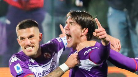 GERMOGLI PH: 20 NOVEMBRE 2021 FIRENZE STADIO ARTEMIO FRANCHI SERIE A FIORENTINA VS MILAN NELLA FOTO GOL ED ESULTANZA VLAHOVIC GERMOGLI PH: 20 NOVEMBRE 2021 FIRENZE STADIO ARTEMIO FRANCHI SERIE A FIORENTINA VS MILAN NELLA FOTO GOL ED ESULTANZA VLAHOVIC