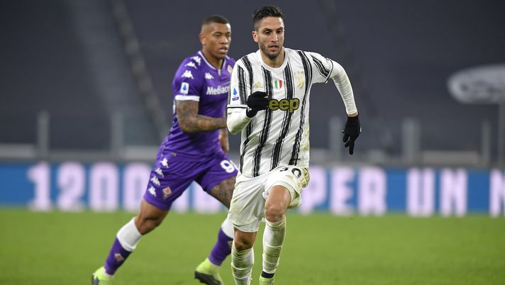 TURIN, ITALY - DECEMBER 22: Rodrigo Bentancur of Juventus controls the ball during the Serie A match between Juventus and ACF Fiorentina at Allianz Stadium on December 22, 2020 in Turin, Italy. Sporting stadiums around Italy remain under strict restrictions due to the Coronavirus Pandemic as Government social distancing laws prohibit fans inside venues resulting in games being played behind closed doors. (Photo by Filippo Alfero - Juventus FC/Juventus FC via Getty Images) TURIN, ITALY - DECEMBER 22: Rodrigo Bentancur of Juventus controls the ball during the Serie A match between Juventus and ACF Fiorentina at Allianz Stadium on December 22, 2020 in Turin, Italy. Sporting stadiums around Italy remain under strict restrictions due to the Coronavirus Pandemic as Government social distancing laws prohibit fans inside venues resulting in games being played behind closed doors. (Photo by Filippo Alfero - Juventus FC/Juventus FC via Getty Images)