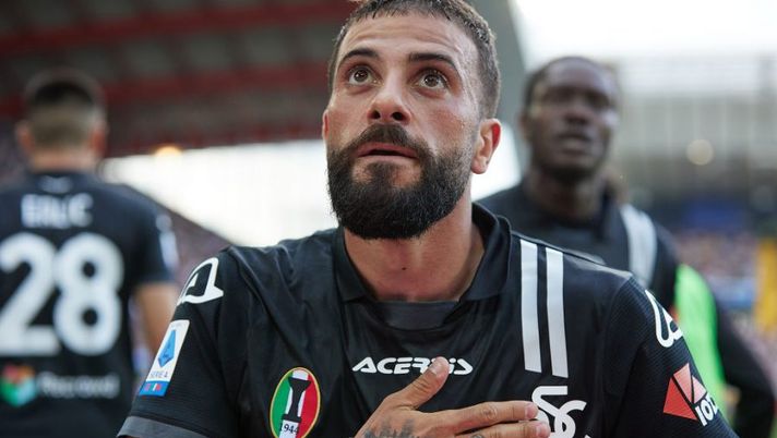 UDINE, ITALY - MAY 14: Daniele Verde of Spezia Calcio celebrates after scoring his team's first goal during the Serie A match between Udinese Calcio and Spezia Calcio at Dacia Arena on May 14, 2022 in Udine, Italy. (Photo by Emmanuele Ciancaglini/Getty Images) Gli attaccanti per la 1a giornata di Serie A: ecco la divisione in fasce al fantacalcio- immagine 1