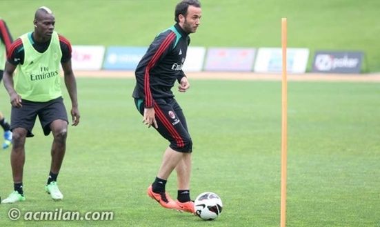 acmilan.com acmilan.com