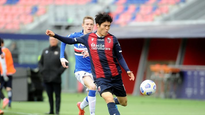 BOLOGNA, ITALY - MARCH 14: Takehiro Tomiyasu of Bologna FC in action during the Serie A match between Bologna FC and UC Sampdoria at Stadio Renato Dall'Ara on March 14, 2021 in Bologna, Italy. (Photo by Mario Carlini / Iguana Press/Getty Images) BOLOGNA, ITALY - MARCH 14: Takehiro Tomiyasu of Bologna FC in action during the Serie A match between Bologna FC and UC Sampdoria at Stadio Renato Dall'Ara on March 14, 2021 in Bologna, Italy. (Photo by Mario Carlini / Iguana Press/Getty Images)