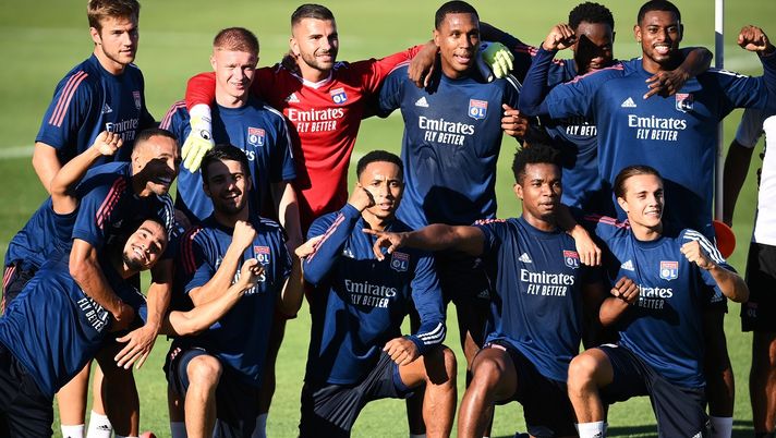 LISBON, PORTUGAL - AUGUST 18: The Lyon team pose for a team photo during a training session ahead of their UEFA Champions League Semi Final match against Bayern Munich at Estadio do Restelo on August 18, 2020 in Lisbon, Portugal. (Photo by Franck Fife/Pool via Getty Images) LISBON, PORTUGAL - AUGUST 18: The Lyon team pose for a team photo during a training session ahead of their UEFA Champions League Semi Final match against Bayern Munich at Estadio do Restelo on August 18, 2020 in Lisbon, Portugal. (Photo by Franck Fife/Pool via Getty Images)