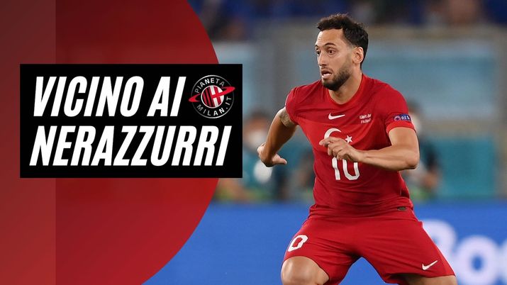 Hakan Calhanoglu (centrocampista AC Milan) può andare all'Inter in scadenza di contratto in questo calciomercato estivo | Milan News (Getty Images) 