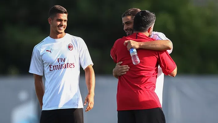 André Silva e Ricardo Rodriguez con Gennaro Gattuso del Milan (credits: acmilan.com)