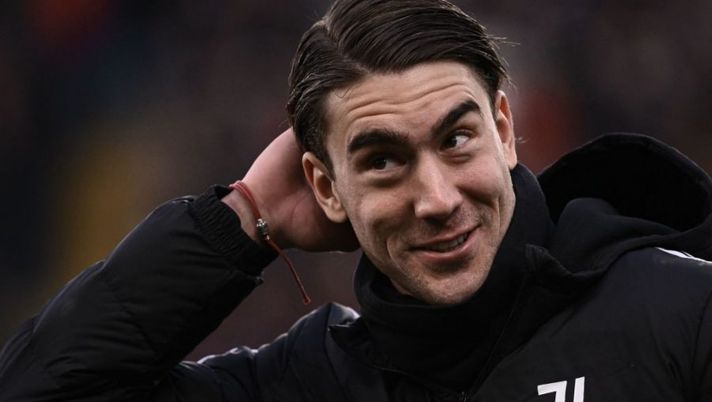 Juventus' Serbian forward Dusan Vlahovic reacts prior to the Italian Serie A football match between Sampdoria and Juventus on March 12, 2022 at the Luigi-Ferraris stadium in Genoa, Liguria. (Photo by Marco BERTORELLO / AFP) (Photo by MARCO BERTORELLO/AFP via Getty Images) NEWS – Vlahovic, Lautaro, Singo, Milinkovic, Anguissa, Bonucci, Chiellini, Silvestri: le novità - immagine 1
